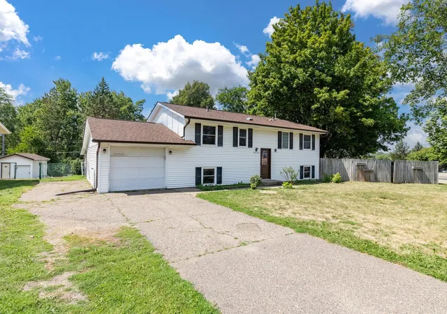 Photo 1 of Single family home for sale at 8026 Hynes Ave S, Cottage Grove, MN 55016 | MLS# 7111962 | Listing updated on 2026-09-03