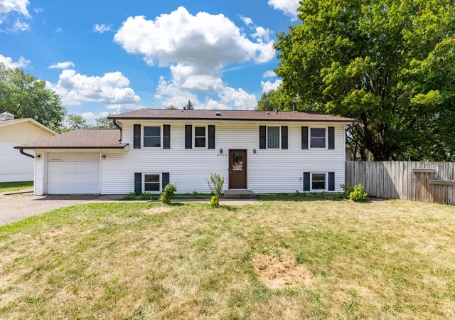 Photo 2 of Single family home for sale at 8026 Hynes Ave S, Cottage Grove, MN 55016 | MLS# 7111962 | Listing updated on 2026-09-03