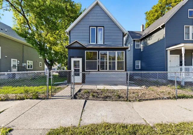 Photo 1 of Single family home for sale at 513 Van Buren Ave, Saint Paul, MN 55103 | MLS# 7112013 | Listing updated on 2026-07-19