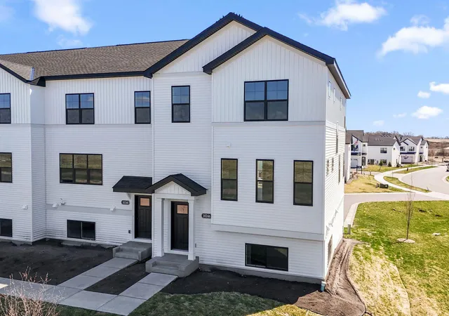 1st image of 10384 Birchwood Cir, Chaska, MN 55318 | MLS# 7112034