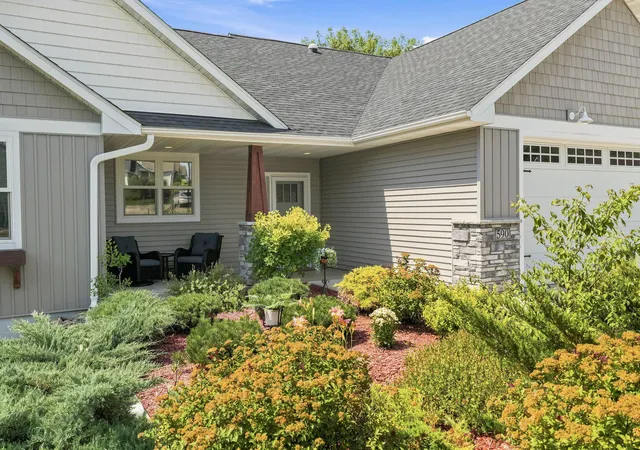 4th image of 590 Northern Lights Dr, Prescott, WI 54021 | MLS# 7112059