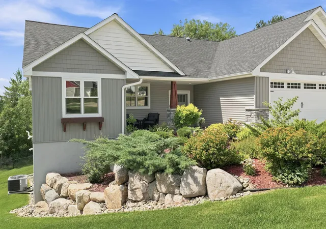5th image of 590 Northern Lights Dr, Prescott, WI 54021 | MLS# 7112059