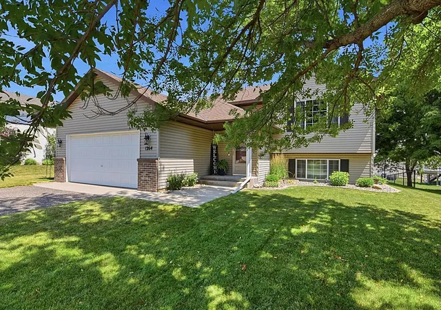 Photo 3 of Sale Pending at 1264 Stone Ridge Rd, Sauk Rapids, MN 56379 | MLS# 7112065 | Listing updated on 2026-09-12