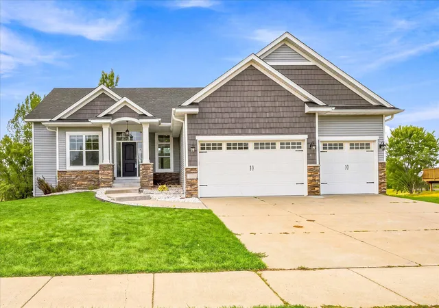1st image of 22508 Zion Pkwy Nw, Oak Grove, MN 55005 | MLS# 7112094