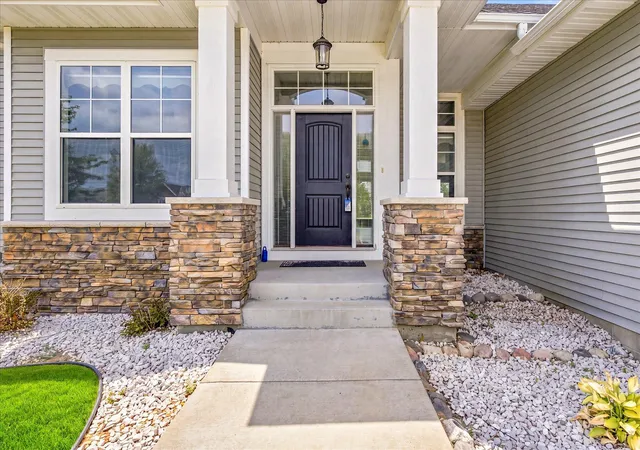 2nd image of 22508 Zion Pkwy Nw, Oak Grove, MN 55005 | MLS# 7112094