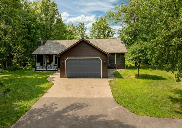 Photo 3 of Sale Pending at 14462 Glee Ln, Crosslake, MN 56442 | MLS# 7112104 | Listing updated on 2026-09-29