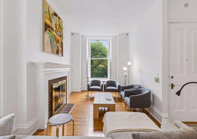 Listing Photo 4 - Condo for sale in building located at 16 Grv St, Minneapolis, MN 55401 - Unit #16B