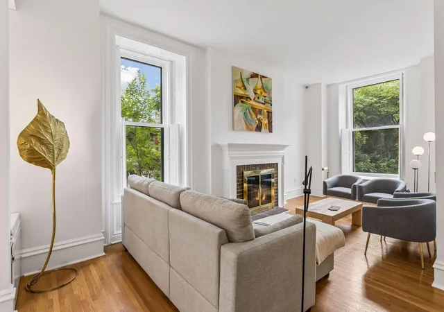 Listing Photo 5 - Condo for sale in building located at 16 Grv St, Minneapolis, MN 55401 - Unit #16B