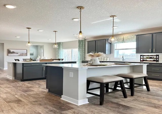 2nd image of 1641 Oak Creek Pass, Chaska, MN 55318 | MLS# 7112118