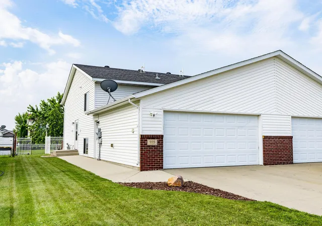 1st image of 955 42Nd Ave W, West Fargo, ND 58078 | MLS# 7112152