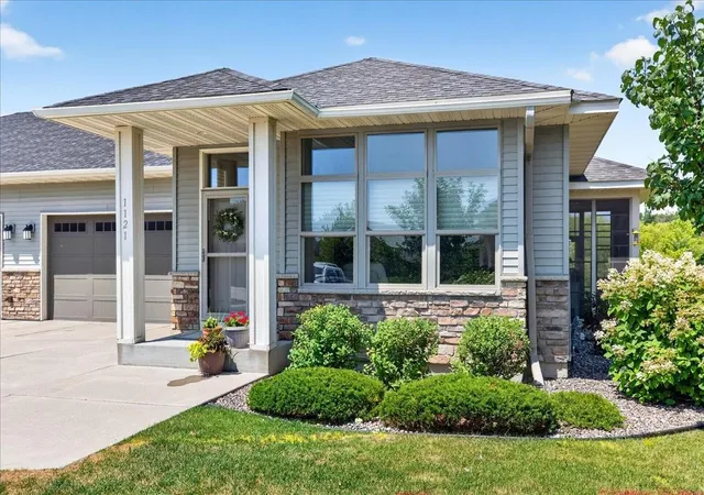 2nd image of 1121 Willowbrook Cir, Delano, MN 55328 | MLS# 7112165