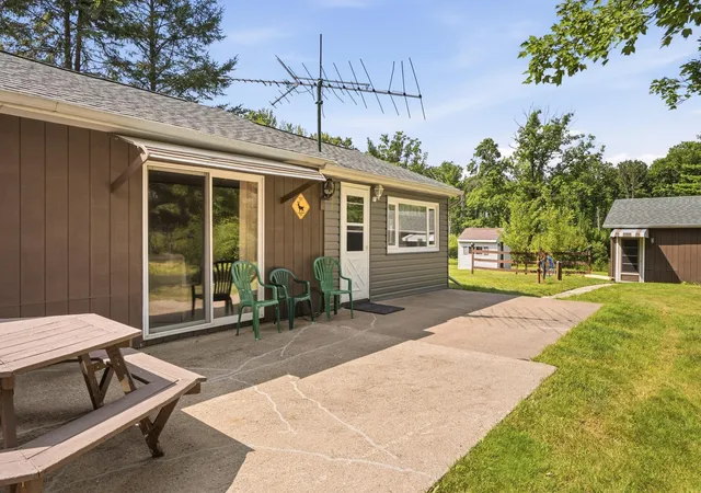 3rd image of N4499 Columbia Ave, Neillsville, WI 54456 | MLS# 7112168