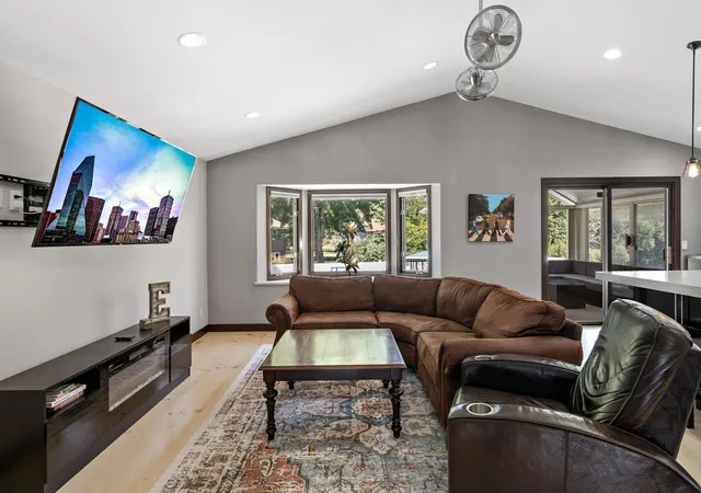 Photo 4 of Sale Pending at 1016 Westview Dr, Farmington, MN 55024 | MLS# 7112176 | Listing updated on 2026-08-03