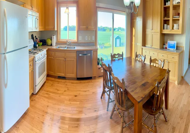 2nd image of 1050 Forest City Blvd Nw, Maple Lake, MN 55358 | MLS# 7112177