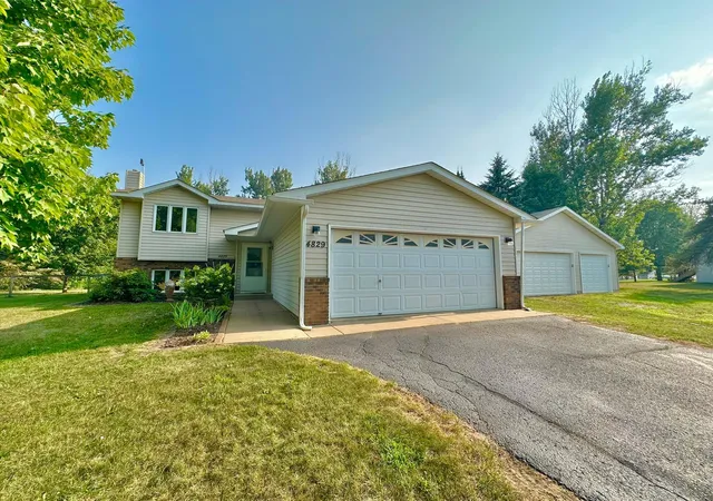 1st image of 4829 253rd St, Wyoming, MN 55092 | MLS# 7112178