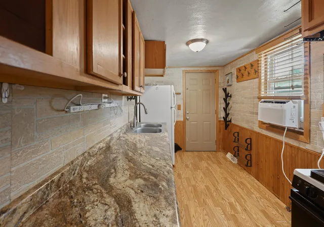 Photo 4 of Single family home for sale at 220 33rd Avenue N, Saint Cloud, MN 56303 | MLS# 7112186 | Listing updated on 2026-10-09