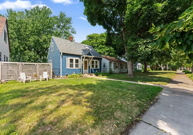 Photo 3 of Sale Pending at 5412 30th Avenue S, Minneapolis, MN 55417 | MLS# 7112201 | Listing updated on 2026-07-31
