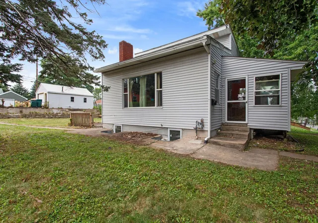 1st image of 4228 Washington St Ne, Minneapolis, MN 55421 | MLS# 7112251