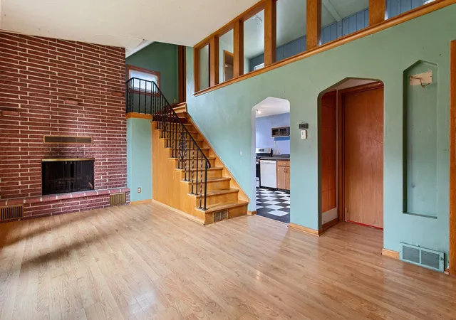 Photo 3 of Sale Pending at 4228 Washington St NE, Minneapolis, MN 55421 | MLS# 7112251 | Listing updated on 2026-08-31