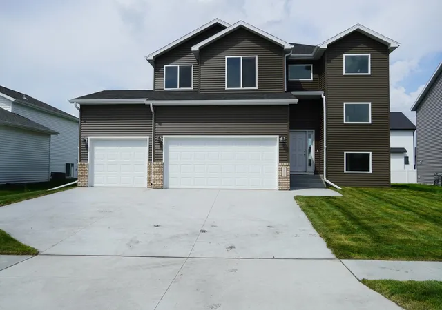 Photo 1 of Single family home for sale at 5816 James Dr W, West Fargo, ND 58078 | MLS# 7112269 | Listing updated on 2026-09-01