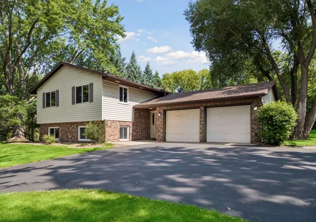 1st image of 18208 Ginavale Ln, Eden Prairie, MN 55346 | MLS# 7112281