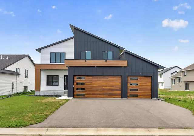 1st image of 9933 14th Cir Ne, Saint Michael, MN 55376 | MLS# 7112288