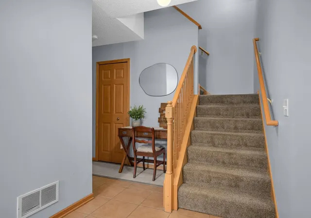 4th image of 6801 Pine Crest Trl S, Cottage Grove, MN 55016 | MLS# 7112310