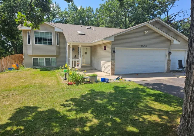 1st image of 14260 Vintage St Nw, Andover, MN 55304 | MLS# 7112347