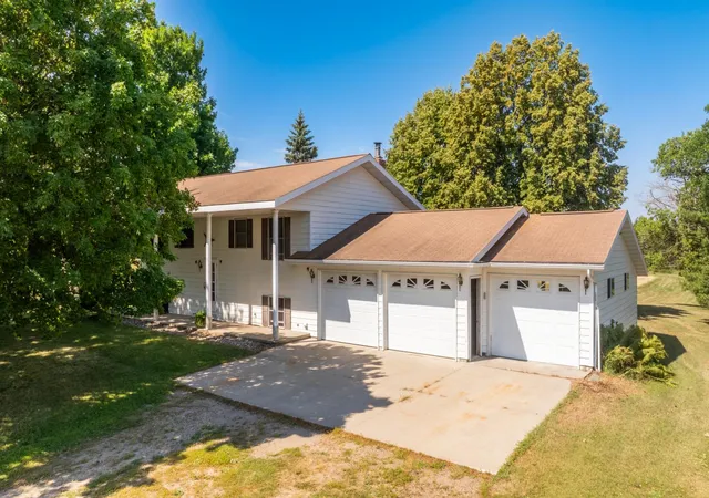 Photo 2 of Single family home for sale at 20990 110th Street, Park Rapids, MN 56470 | MLS# 7112351 | Listing updated on 2026-08-17