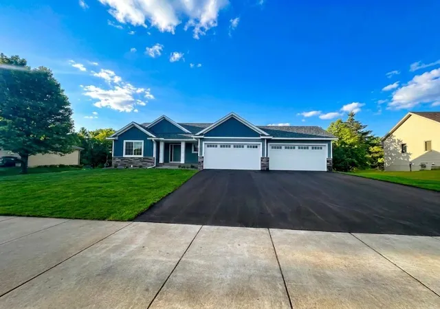 1st image of 21202 Tippecanoe St Ne, Cedar, MN 55011 | MLS# 7112366