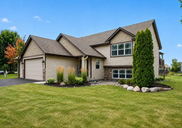 Photo 1 of Sale Pending at 4137 Starling Dr, Hastings, MN 55033 | MLS# 7112378 | Listing updated on 2026-08-06