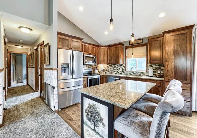 Photo 4 of Sale Pending at 4137 Starling Dr, Hastings, MN 55033 | MLS# 7112378 | Listing updated on 2026-08-06