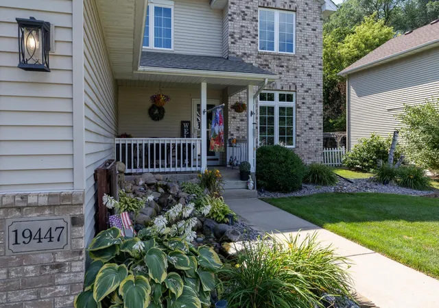 2nd image of 19447 Elkridge Trl, Farmington, MN 55024 | MLS# 7112382