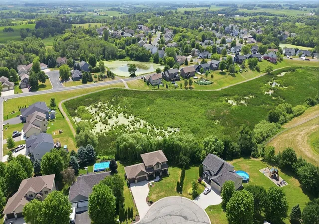 Photo 3 of Single family home for sale at 1309 Deerview Ct Se, Lonsdale, MN 55046 | MLS# 7112398 | Listing updated on 2026-10-21
