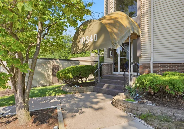 Condo for sale at 10840 Rockford Rd #309, Minneapolis, MN 55442 | MLS# 7112407