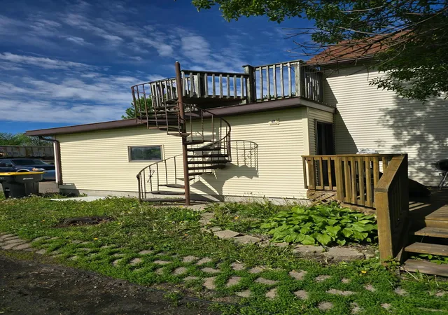 Photo 3 of Sale Pending at 604 E Willow Ave, Olivia, MN 56277 | MLS# 7112411 | Listing updated on 2026-08-26