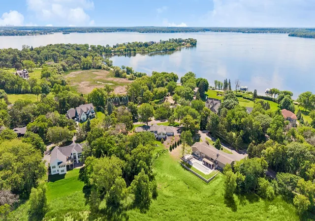 5th image of 1155 Heritage Ln, Wayzata, MN 55391 | MLS# 7112427