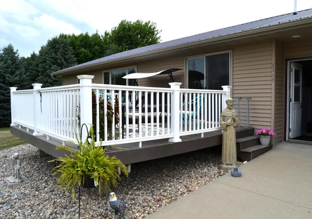 Photo 3 of Single family home for sale at 1544 Dickson Dr, Hendricks, MN 56136 | MLS# 7112447 | Listing updated on 2026-07-21