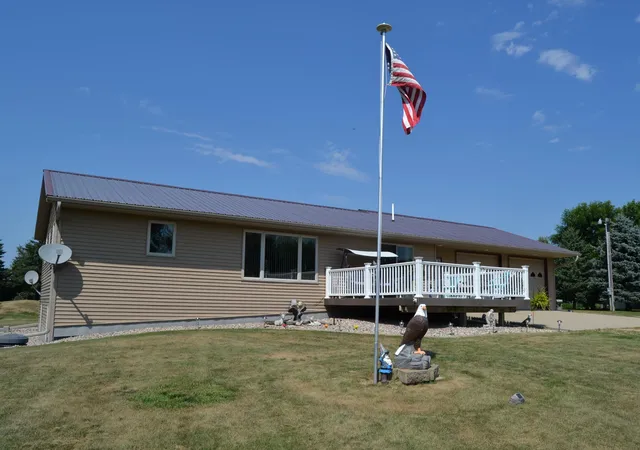 Photo 3 of Single family home for sale at 1544 Dickson Dr, Hendricks, MN 56136 | MLS# 7112447 | Listing updated on 2026-07-21