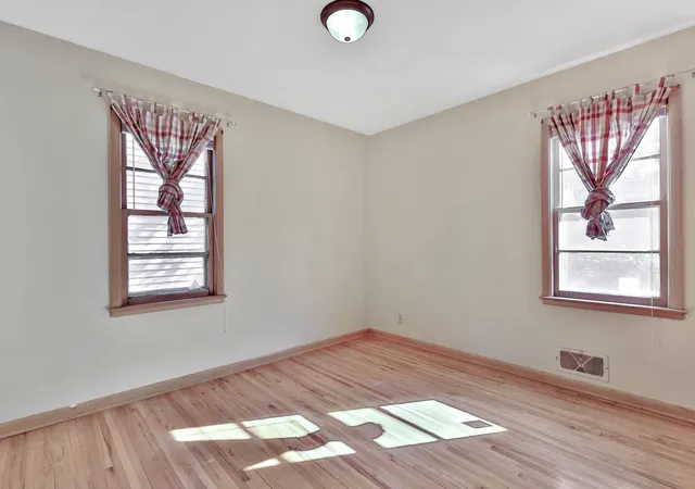 Photo 2 of Sale Pending at 4425 5th Street Ne, Minneapolis, MN 55421 | MLS# 7112453 | Listing updated on 2026-10-01