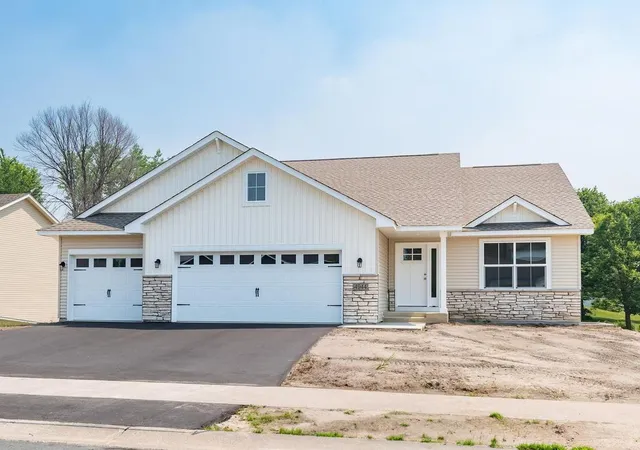 1st image of 4944 River Oaks Rd, Rockford, MN 55373 | MLS# 7112472