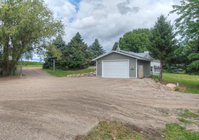 Photo 3 of Sale Pending at 8900 Ingram Ave Sw, Howard Lake, MN 55349 | MLS# 7112477 | Listing updated on 2026-08-18