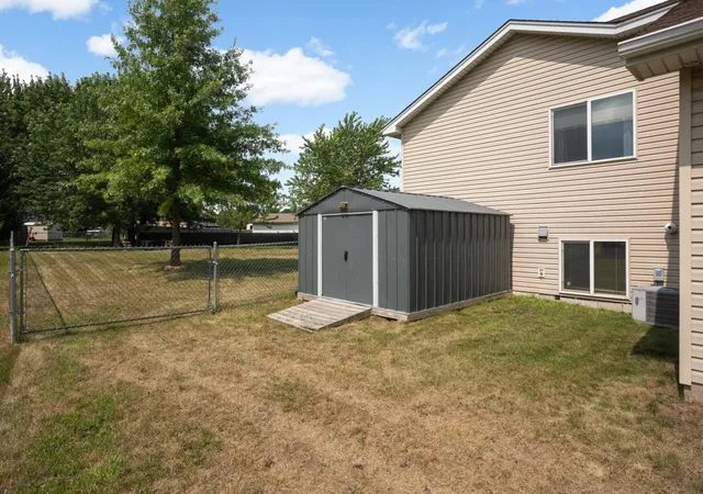 21st image of 1320 Honeysuckle Ln Se, Cambridge, MN 55008 | MLS# 7112495