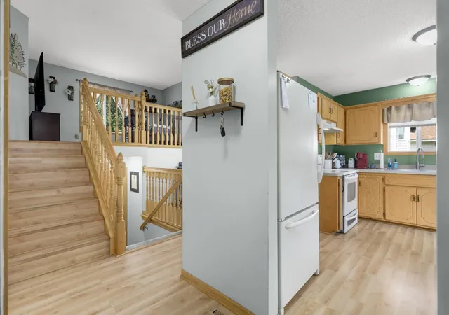 3rd image of 1320 Honeysuckle Ln Se, Cambridge, MN 55008 | MLS# 7112495