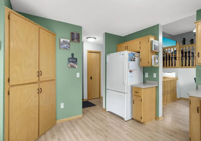 4th image of 1320 Honeysuckle Ln Se, Cambridge, MN 55008 | MLS# 7112495
