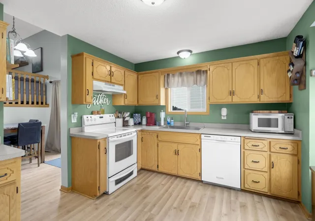 5th image of 1320 Honeysuckle Ln Se, Cambridge, MN 55008 | MLS# 7112495