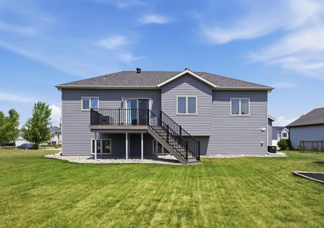 Photo 3 of Sale Pending at 729 36th Avenue W, West Fargo, ND 58078 | MLS# 7112501 | Listing updated on 2026-07-31