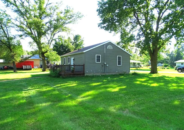 Photo 3 of Single family home for sale at 315 Cedar St, Pepin, WI 54759 | MLS# 7112507 | Listing updated on 2026-09-02