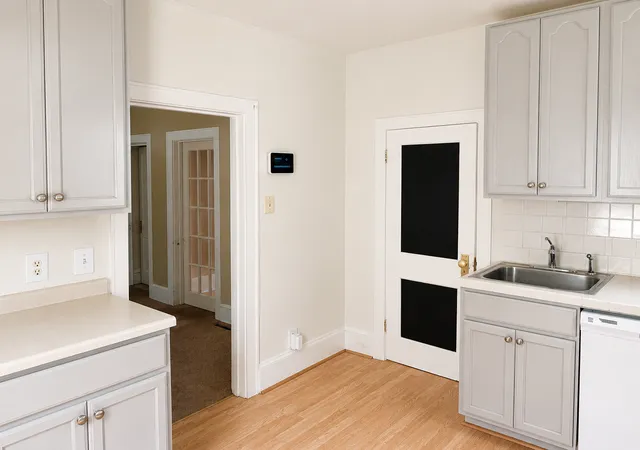 Photo 4 of Single family home for sale at 2910 Russell Ave N, Minneapolis, MN 55411 | MLS# 7112517 | Listing updated on 2026-09-15