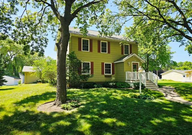 Photo 2 of Single family home for sale at 307 S 12th Street, Montevideo, MN 56265 | MLS# 7112543 | Listing updated on 2026-08-07